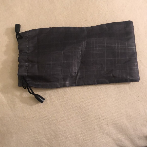 😎☘️ NWOT!!! Green shamrock wayfarer style glasses with blue mirrored lenses. - Picture 8 of 9